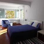 Praia Das Avencas Apt Junto Ao Mar Com Estacionamento E Ac Lejlighed *