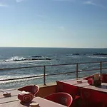 Lejlighed Praia Das Avencas Apt Junto Ao Mar Com Estacionamento E Ac Parede