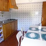 Lejlighed Praia Das Avencas Apt Junto Ao Mar Com Estacionamento E Ac Parede