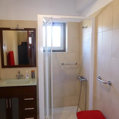 Praia Das Avencas Apt Junto Ao Mar Com Estacionamento E Ac アパート