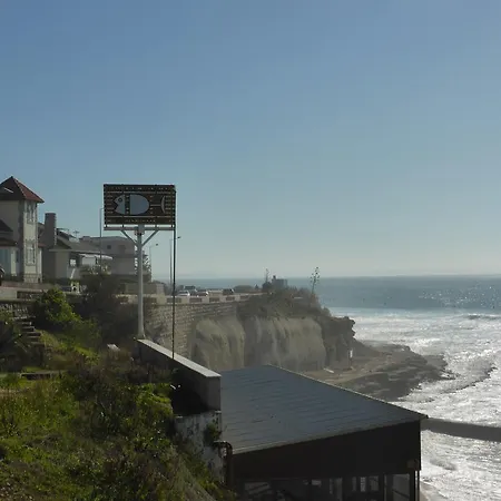 Praia Das Avencas Apt Junto Ao Mar Com Estacionamento E Ac Апартаменты